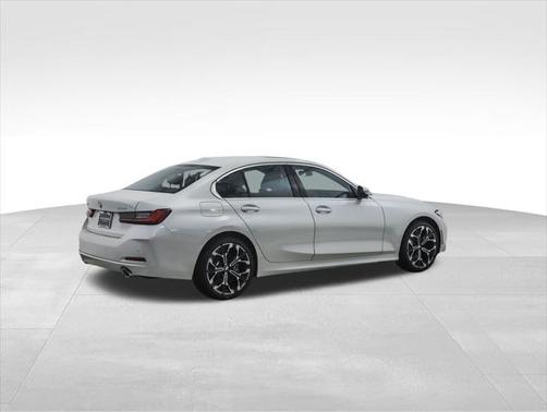 2025 BMW 330 i xDrive