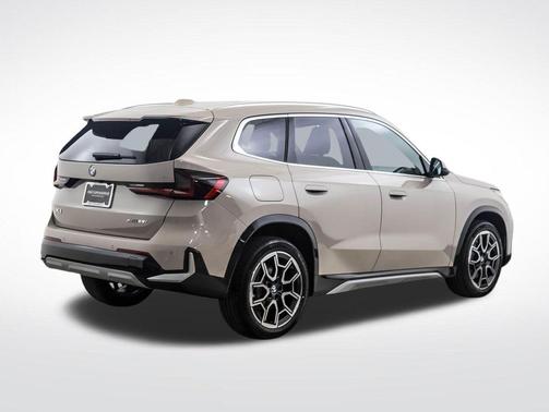 Dune Grey Metallic 2026 BMW X1 xDrive28i