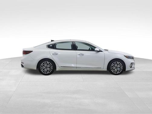2020 Kia Cadenza Technology