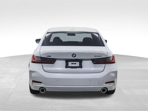 2024 BMW 330 i xDrive