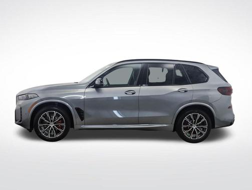 Skyscraper Grey Metallic 2026 BMW X5 M60i