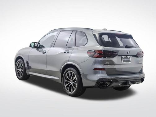 Skyscraper Grey Metallic 2026 BMW X5 M60i