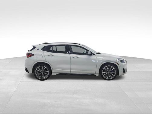 2022 BMW X2 M35i