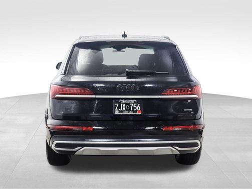 2024 Audi Q7 45 Premium