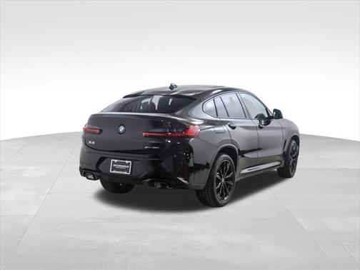 2025 BMW X4 xDrive30i