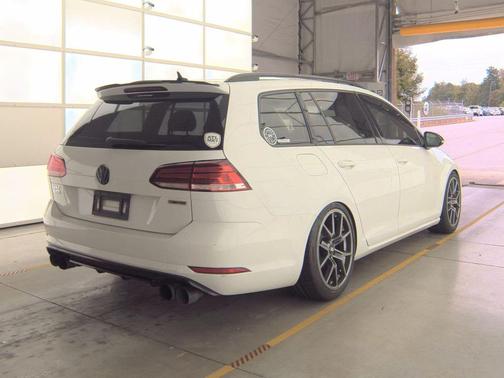 2019 Volkswagen Golf SportWagen TSI S