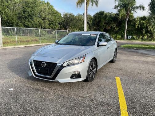 2022 Nissan Altima 2.5 SL