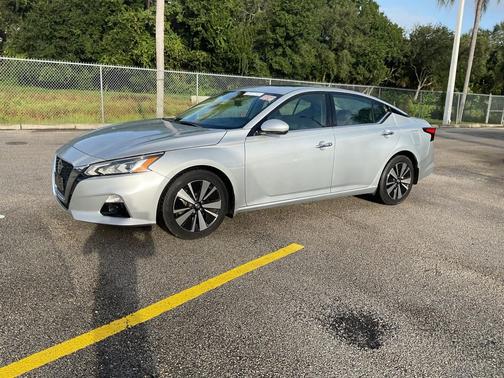 2022 Nissan Altima 2.5 SL