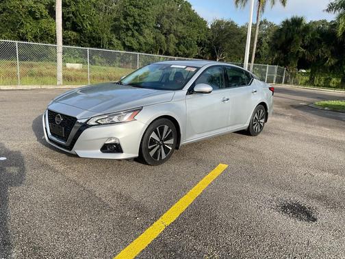2022 Nissan Altima 2.5 SL