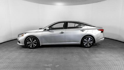 2022 Nissan Altima 2.5 SL