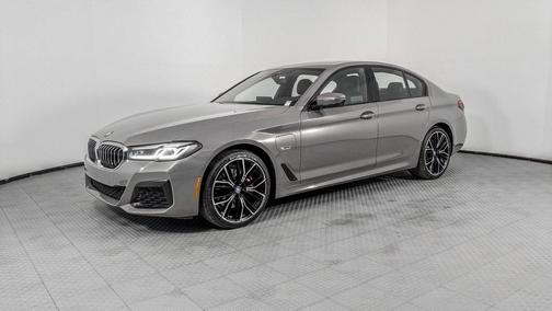 2022 BMW 530 i