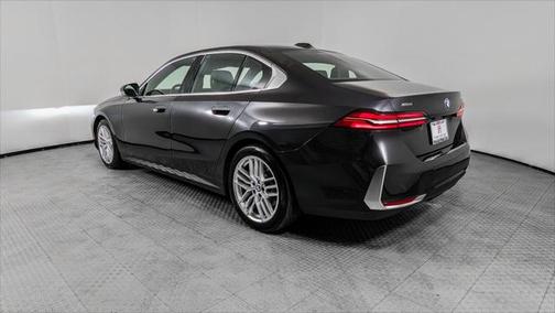 2024 BMW 530 i xDrive