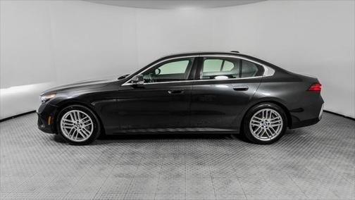 2024 BMW 530 i xDrive