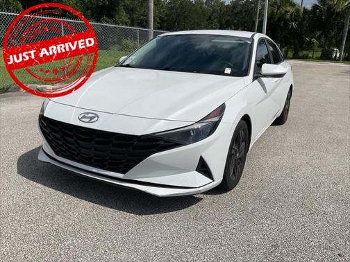 2021 Hyundai ELANTRA SEL