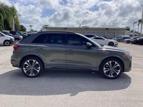 2021 Audi Q3 45 S line Premium
