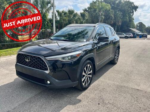 Black 2022 Toyota Corolla Cross XLE