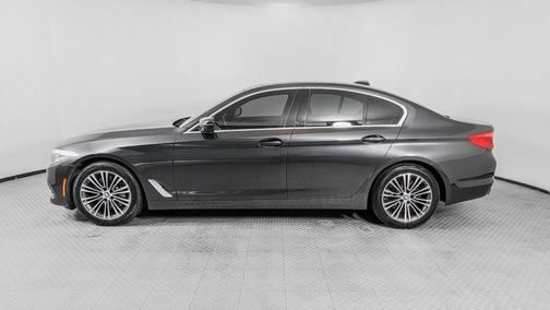 2019 BMW 540 i
