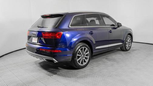 2019 Audi Q7 55 Premium Plus