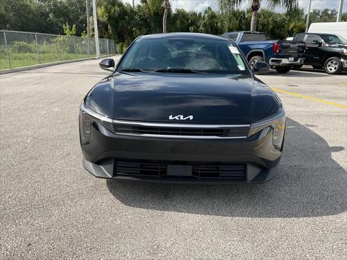 2025 Kia K4 LX