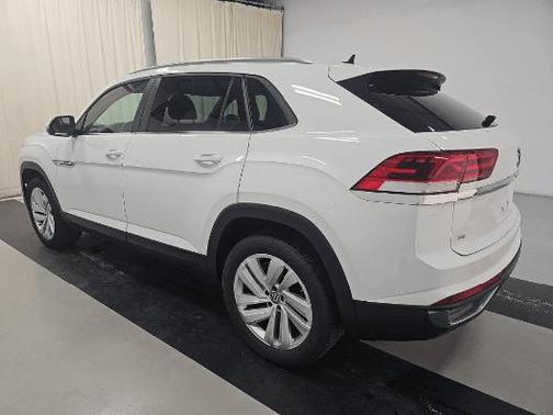 2021 Volkswagen Atlas Cross Sport 2.0T SE w/Technology