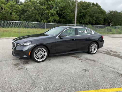 2024 BMW 530 i