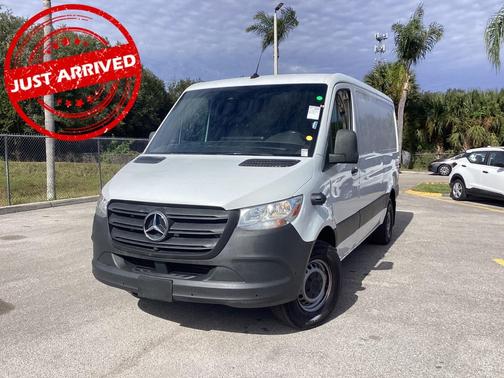 2022 Mercedes-Benz Sprinter 1500 Standard Roof I4