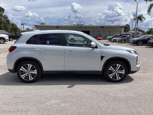 2024 Mitsubishi Outlander Sport SE
