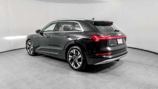 2021 Audi e-tron Premium