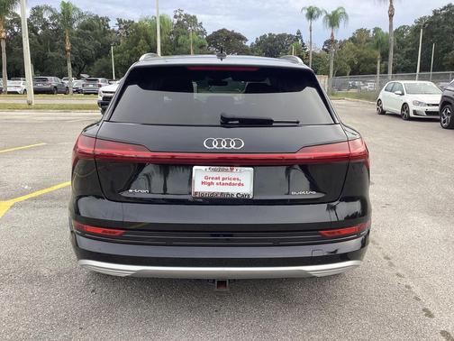 2021 Audi e-tron Premium