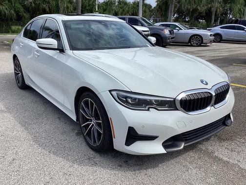2019 BMW 330 i