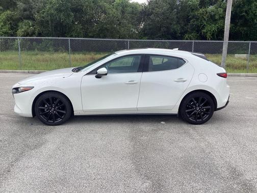 2022 Mazda Mazda3 FWD w/Premium Package