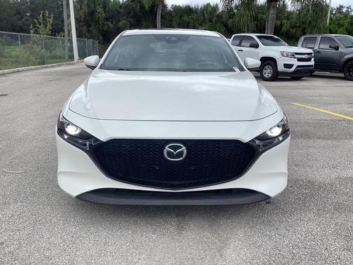 2022 Mazda Mazda3 FWD w/Premium Package