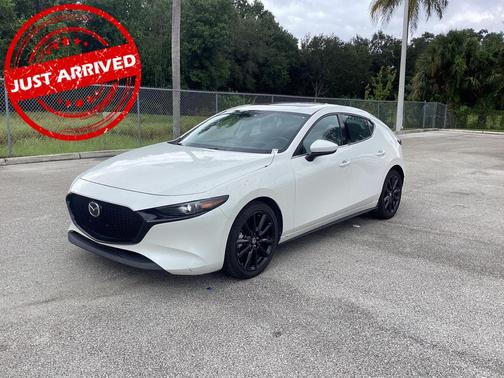 2022 Mazda Mazda3 FWD w/Premium Package
