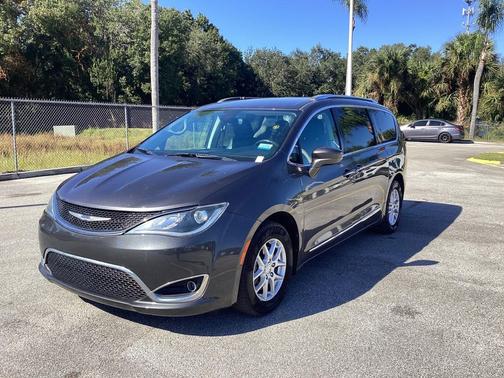 2020 Chrysler Pacifica Touring L