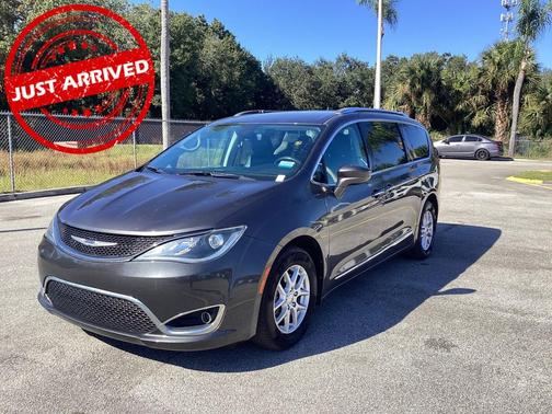 2020 Chrysler Pacifica Touring L