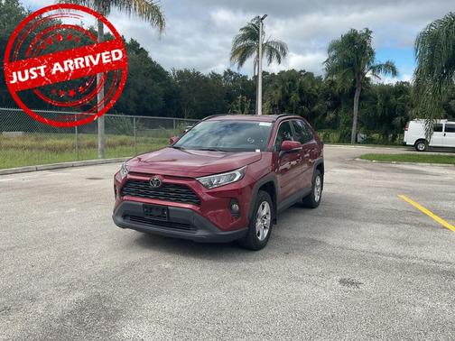 2020 Toyota RAV4 XLE
