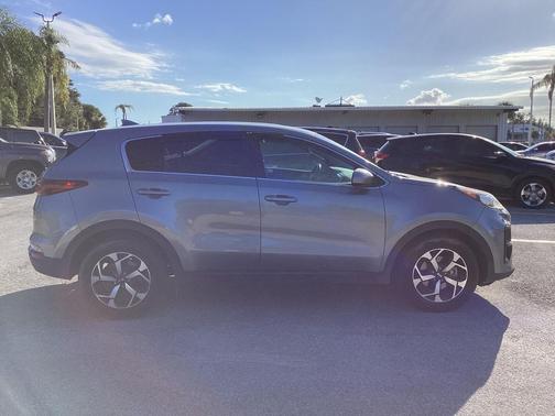 2022 Kia Sportage LX