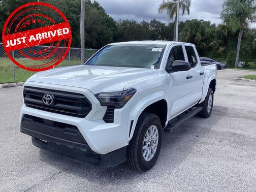 2025 Toyota Tacoma SR