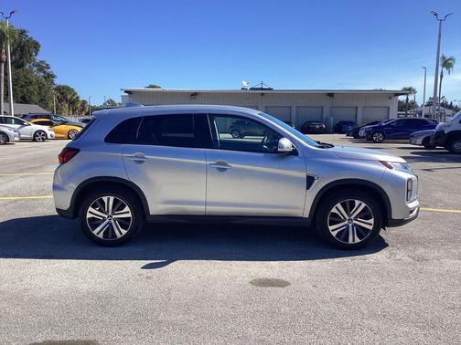 2024 Mitsubishi Outlander Sport SE