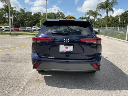 2022 Toyota Highlander Hybrid Limited
