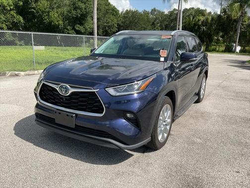 2022 Toyota Highlander Hybrid Limited