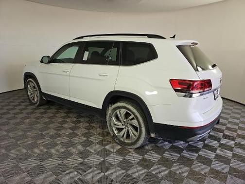 2022 Volkswagen Atlas 3.6L SE w/Technology