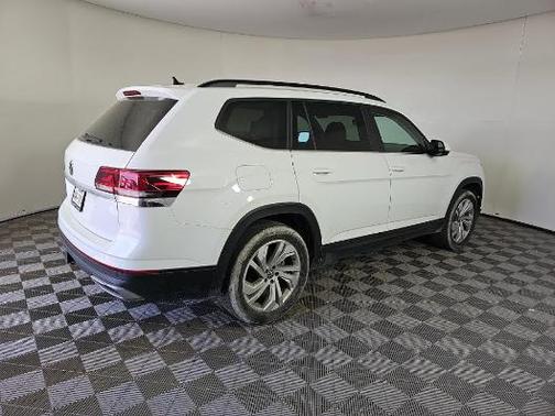 2022 Volkswagen Atlas 3.6L SE w/Technology