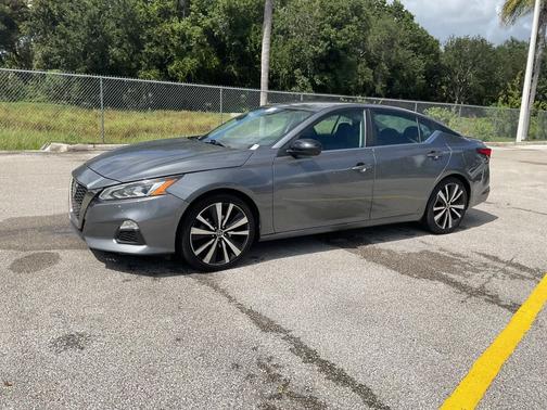 2021 Nissan Altima 2.5 SR