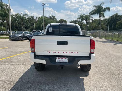 2017 Toyota Tacoma SR