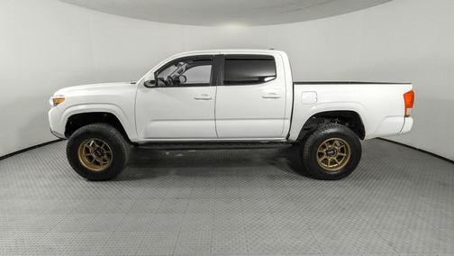 2017 Toyota Tacoma SR