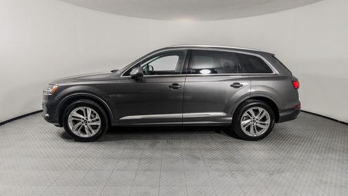 2022 Audi Q7 55 Premium