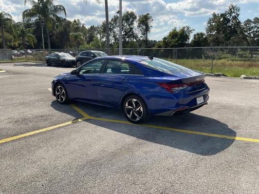 2022 Hyundai ELANTRA Limited
