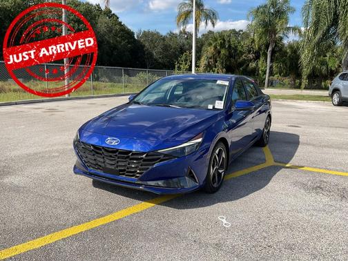 2022 Hyundai ELANTRA Limited
