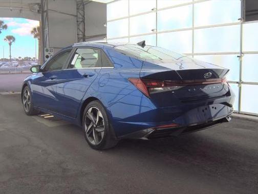 2022 Hyundai ELANTRA Limited